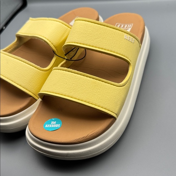 REEF Women's Cushion Bondi 2 Bar Open Toe Sandals - Picture 2 of 4